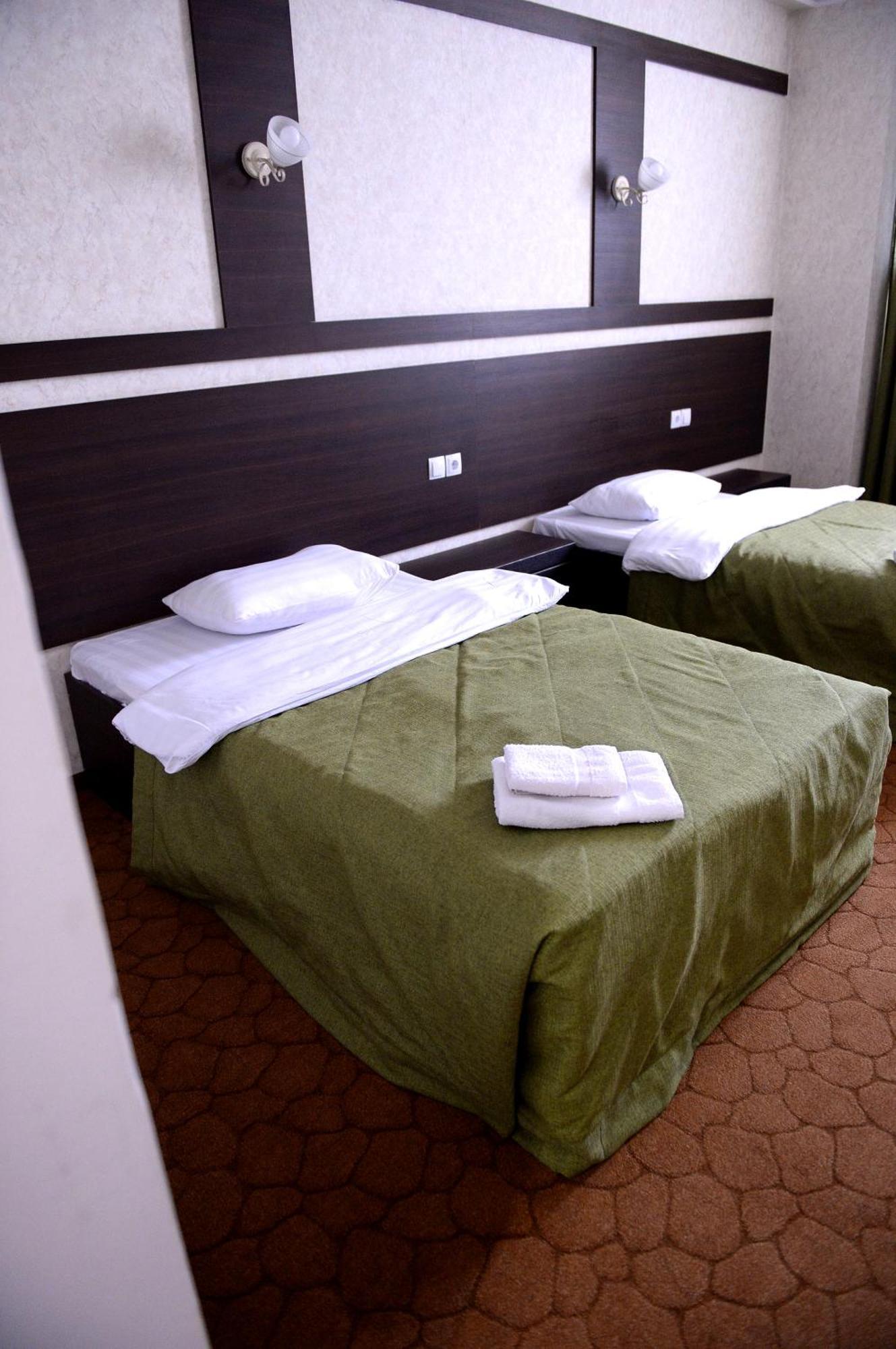 Pride Hotel Taras Exterior foto