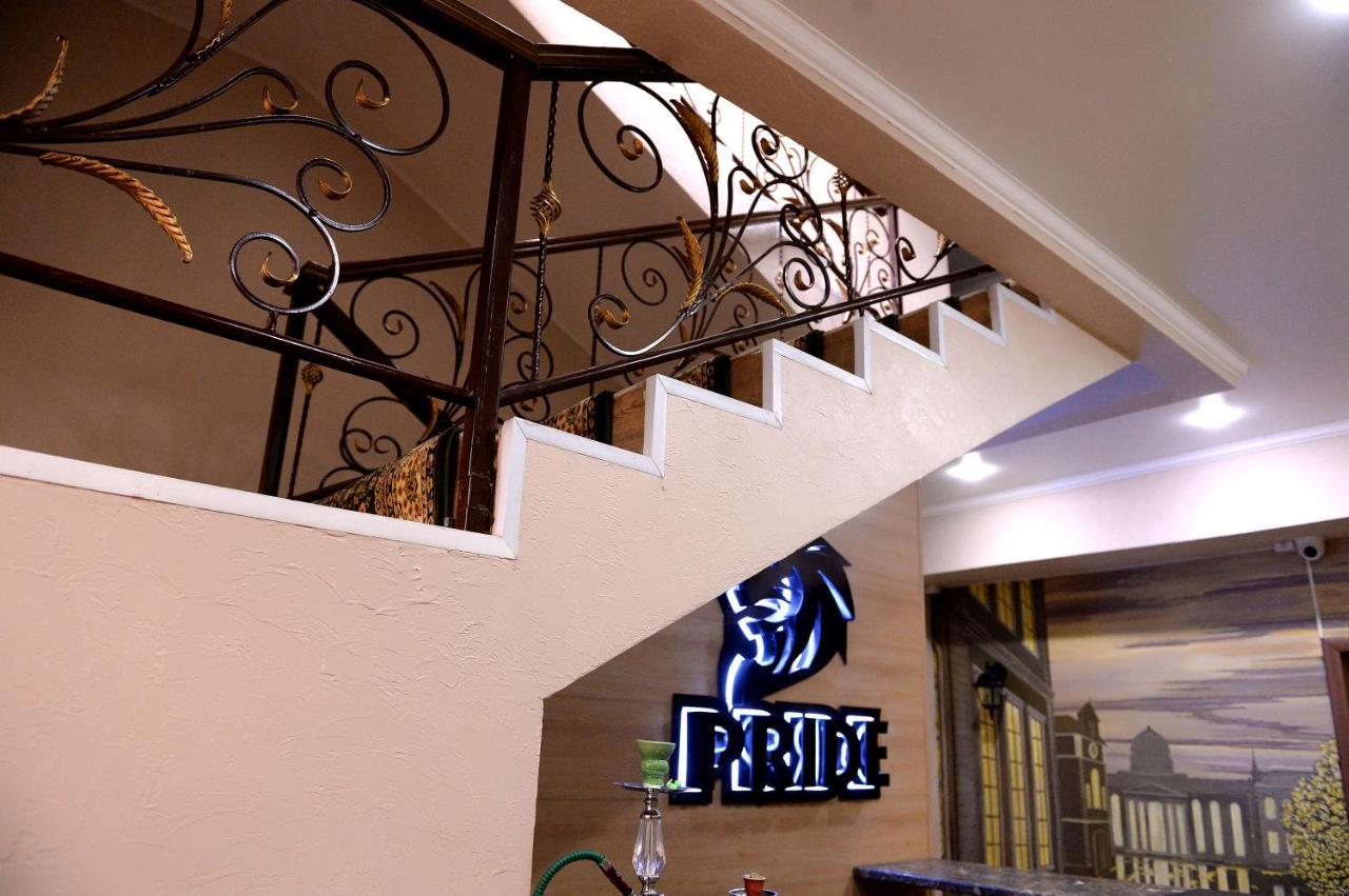 Pride Hotel Taras Exterior foto